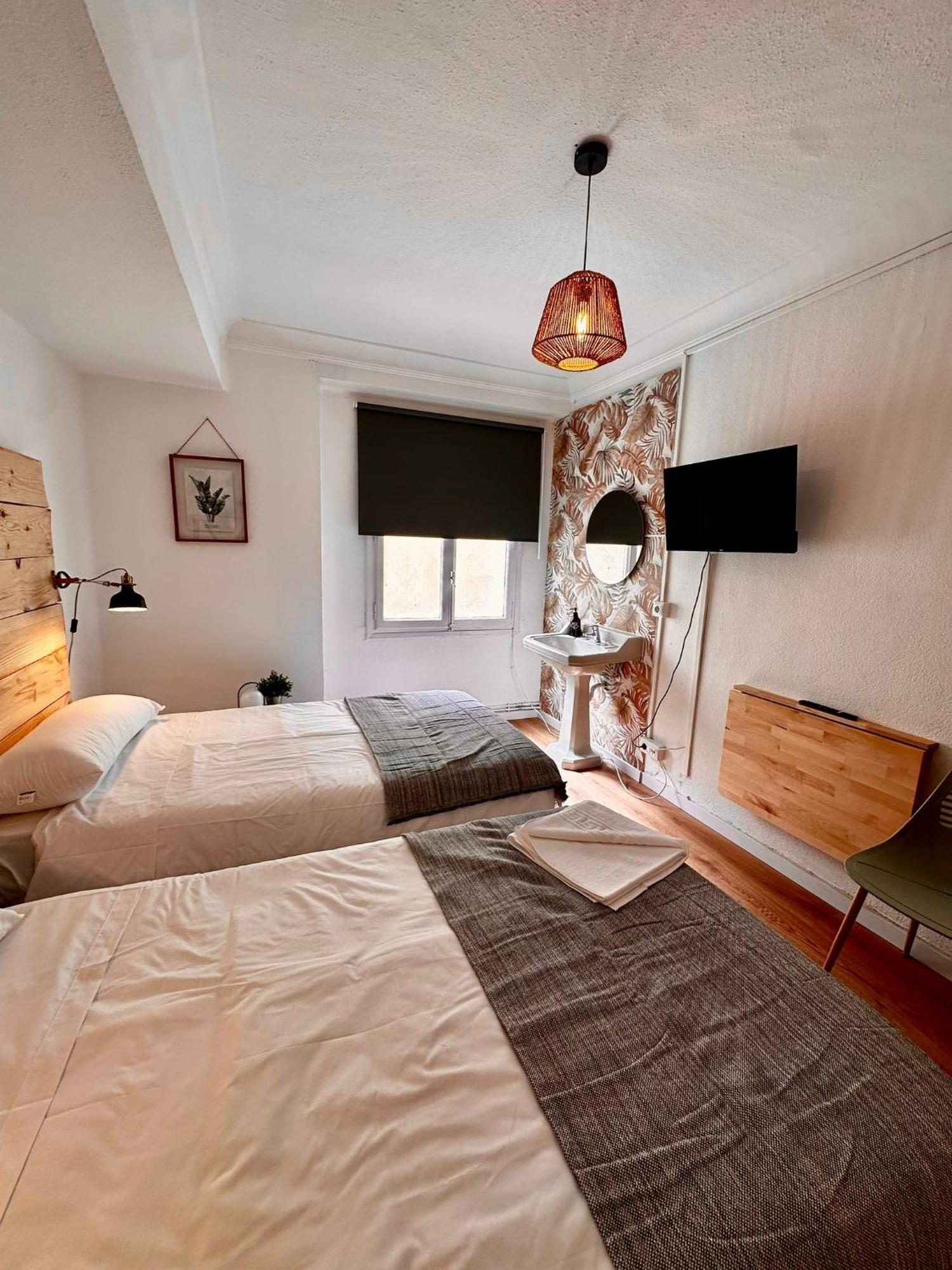 Hostal Atuaire Home En El Centro De Burgo Exterior foto