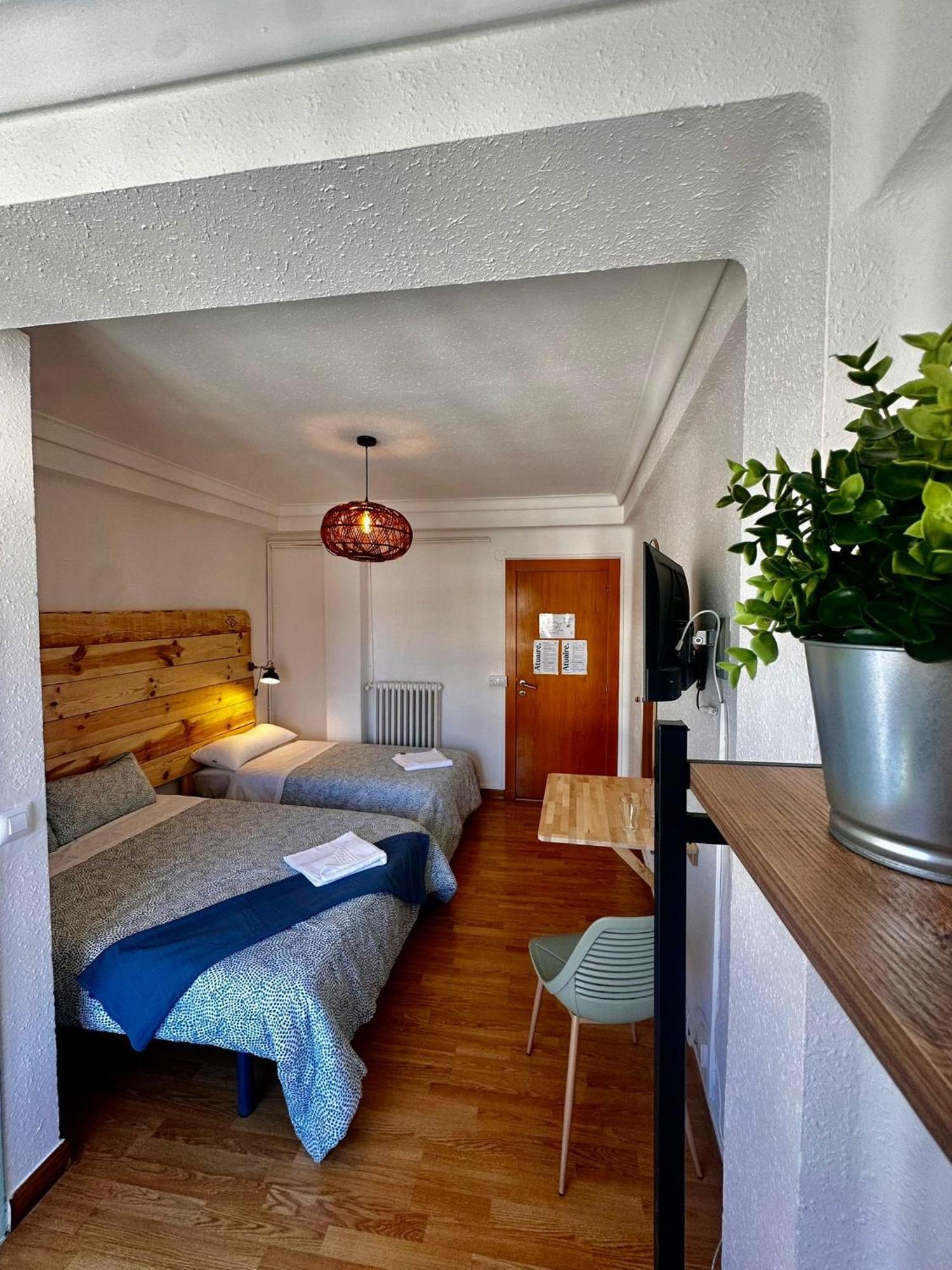 Hostal Atuaire Home En El Centro De Burgo Exterior foto