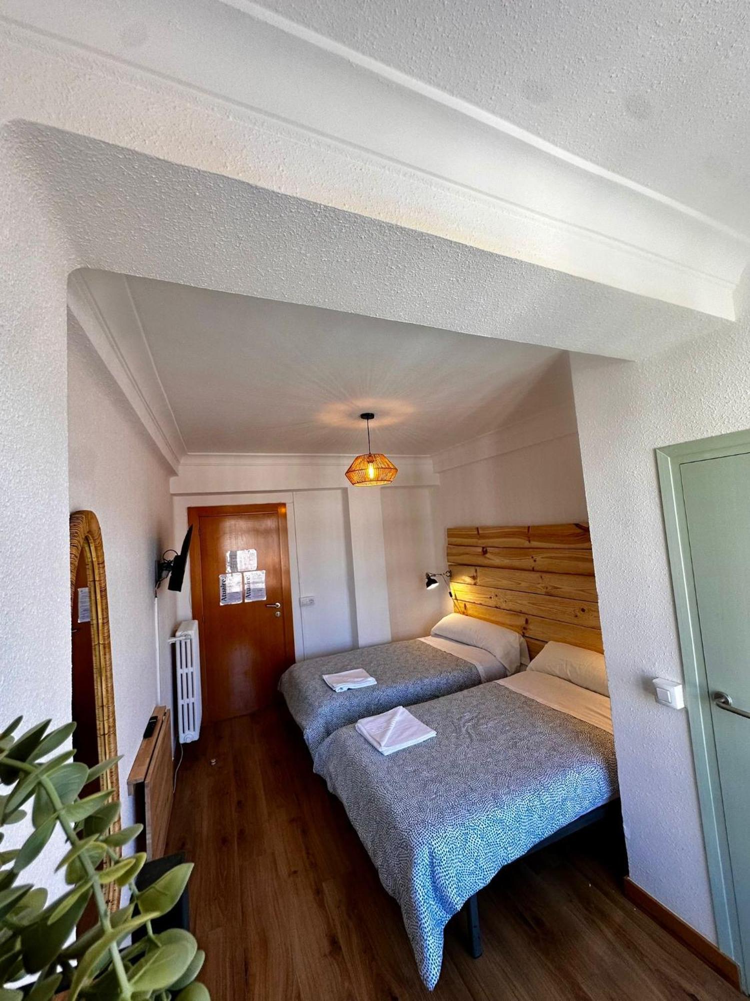 Hostal Atuaire Home En El Centro De Burgo Exterior foto